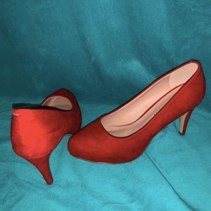 Red Pumps